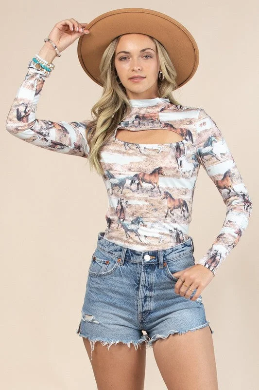 Running Horses Print Cut Off Long Sleeves Top